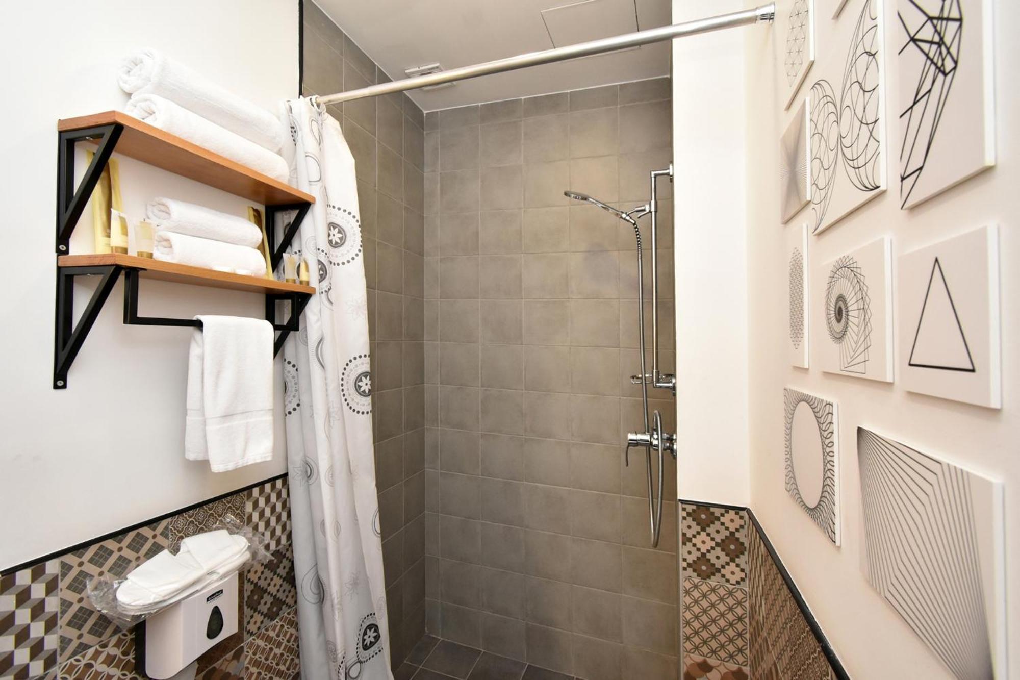 In City Hotel Ереван Экстерьер фото