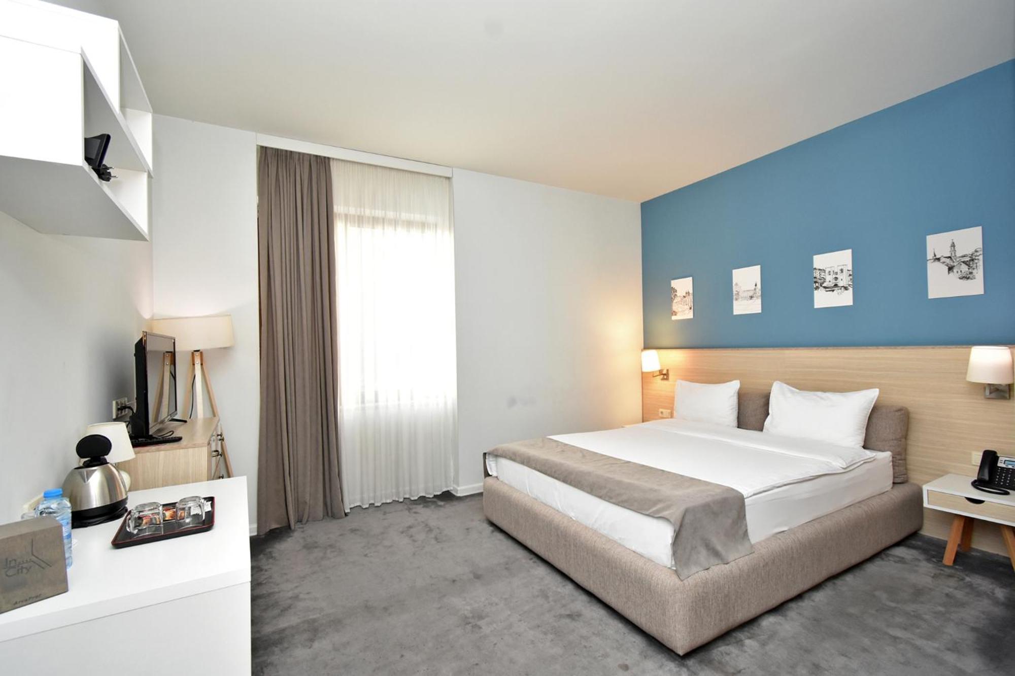 In City Hotel Ереван Экстерьер фото