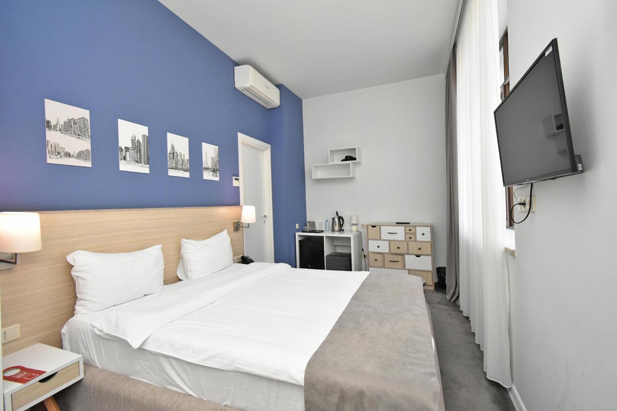 In City Hotel Ереван Экстерьер фото